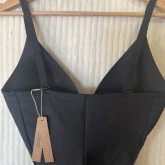 SKIMS BODY PUSH-UP THONG BODYSUIT ONYX Size Medium New With Tags $128 - Picture 5 of 6